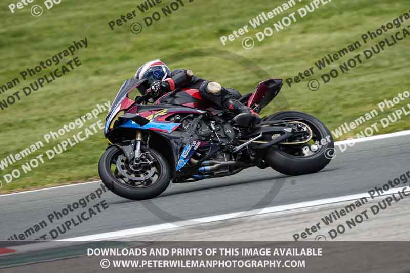 cadwell no limits trackday;cadwell park;cadwell park photographs;cadwell trackday photographs;enduro digital images;event digital images;eventdigitalimages;navarra;no limits trackdays;peter wileman photography;racing digital images;trackday digital images;trackday photos